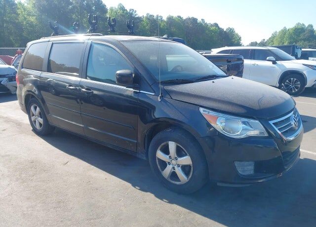 2011 VOLKSWAGEN Routan