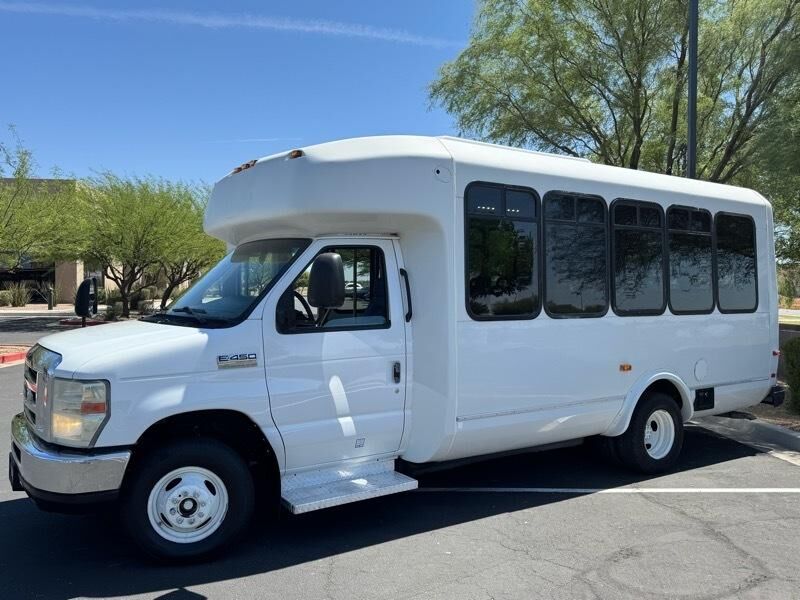 2016 FORD E-450