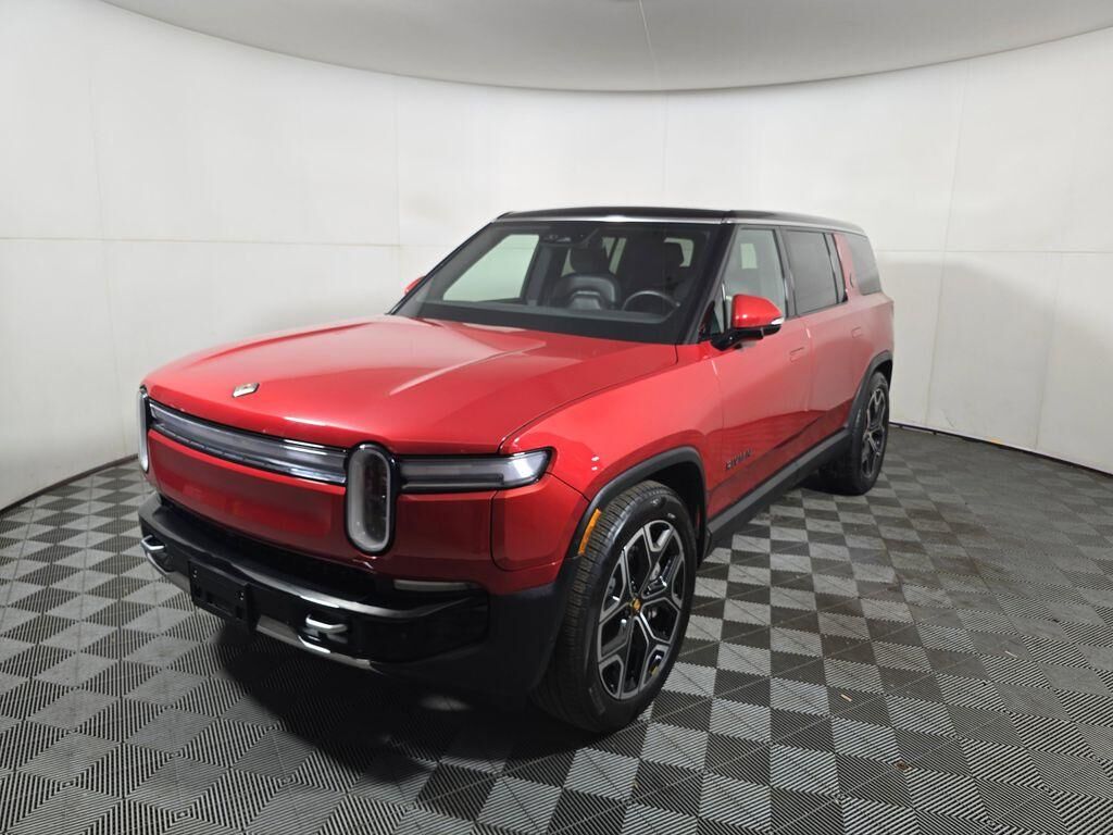 2025 RIVIAN R1S