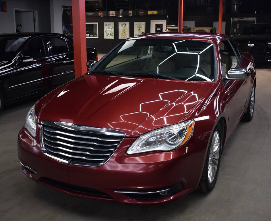 2013 CHRYSLER 200