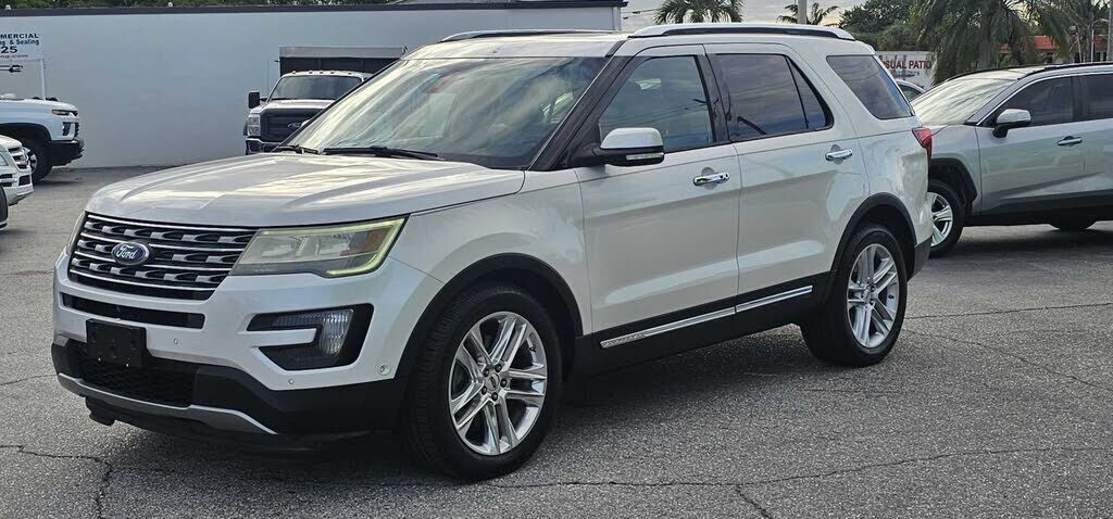 2016 FORD Explorer