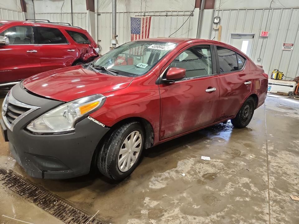 2017 NISSAN Versa