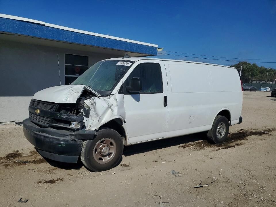 2020 CHEVROLET Express