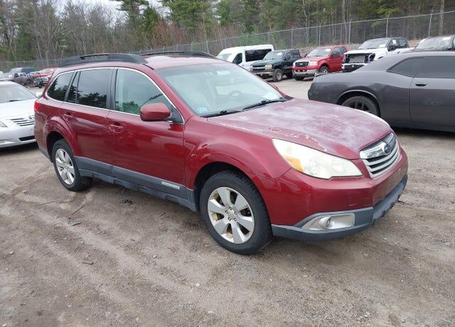 2011 SUBARU Outback