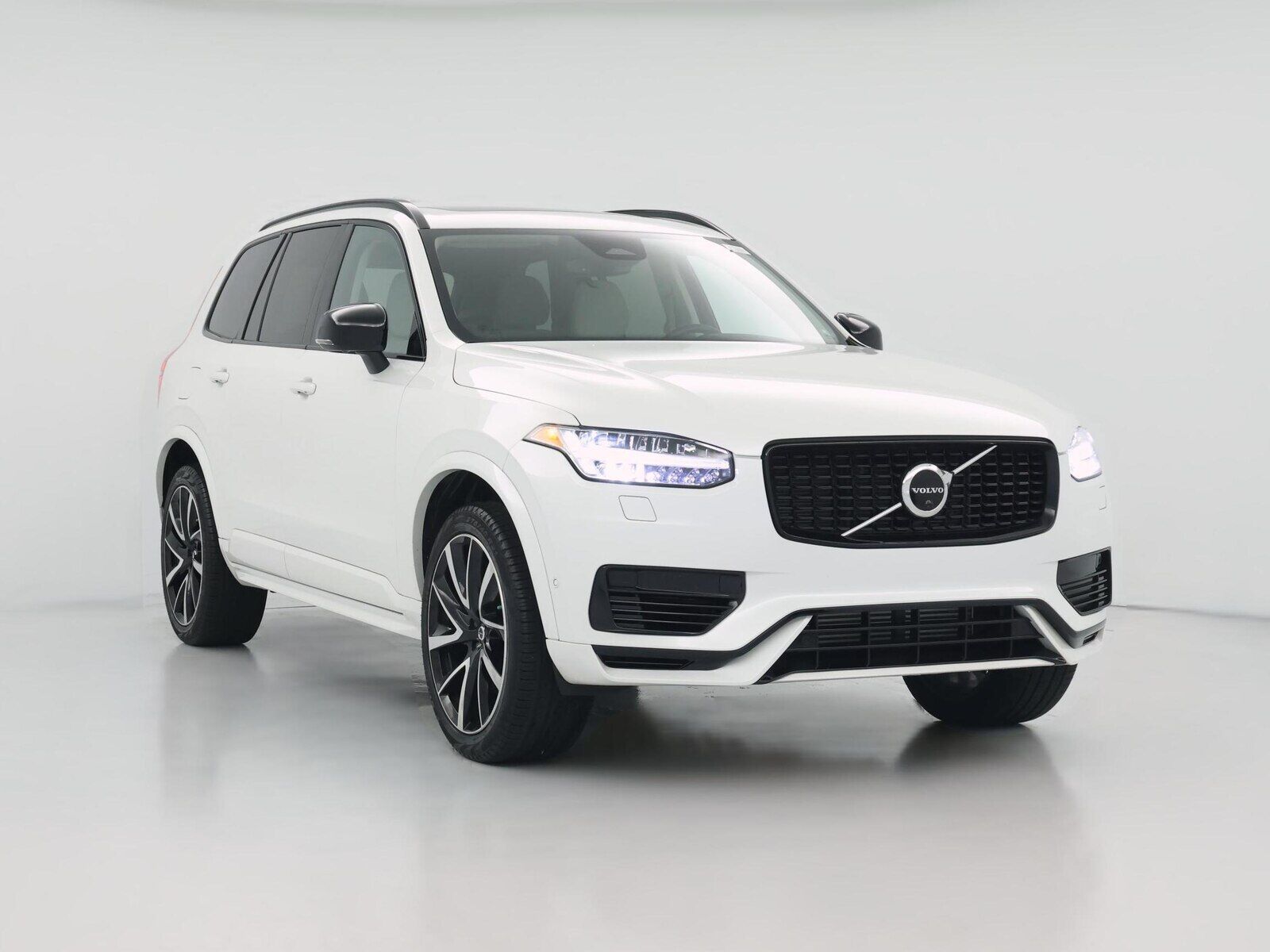 2023 VOLVO XC90