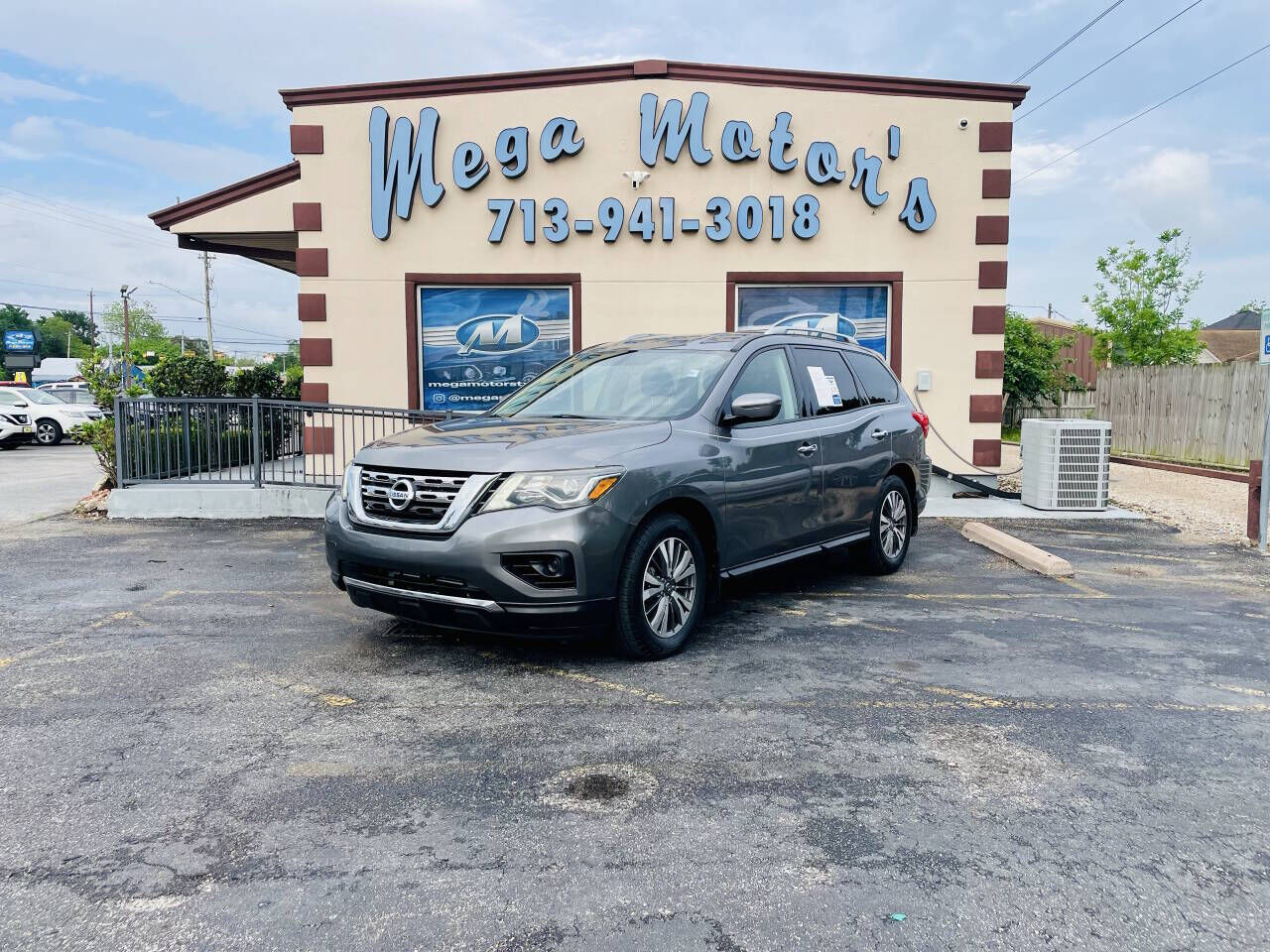 2017 NISSAN Pathfinder