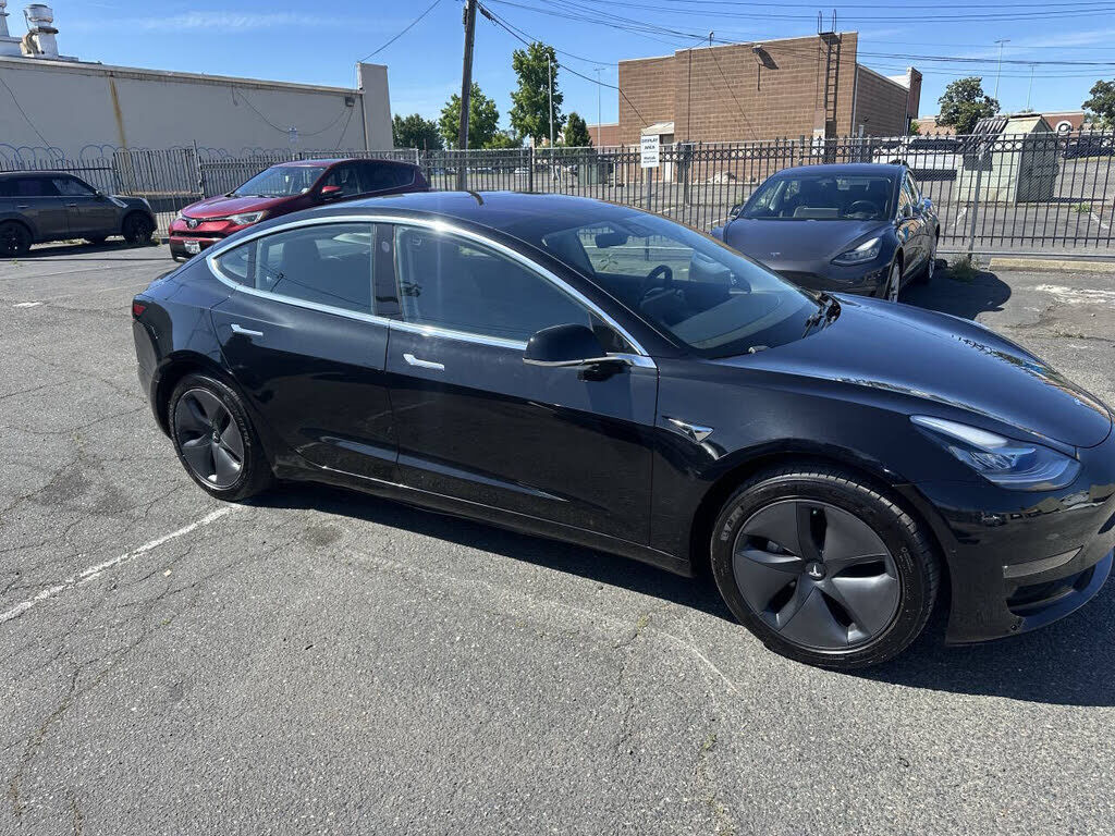 2018 TESLA Model 3