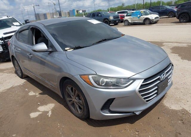 2017 HYUNDAI Elantra