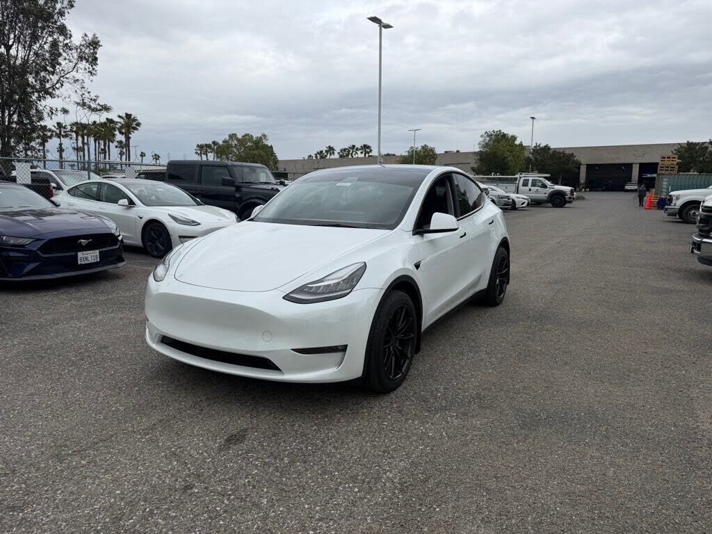 2022 TESLA Model Y
