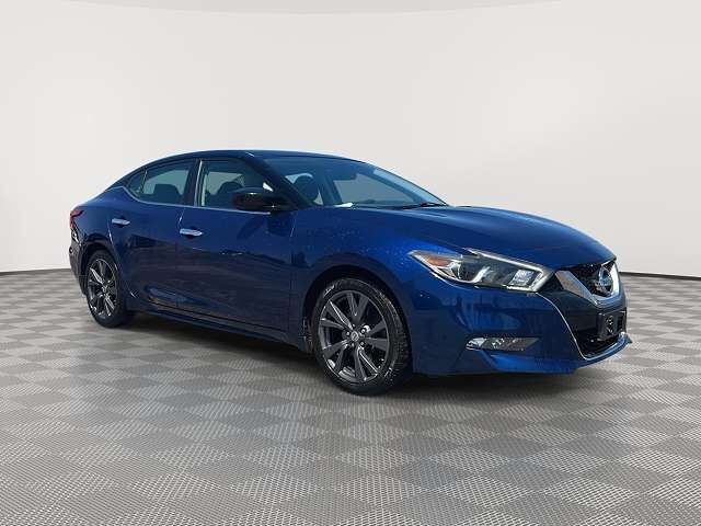 2017 NISSAN Maxima