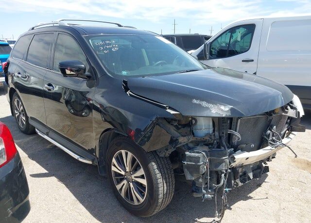 2017 NISSAN Pathfinder