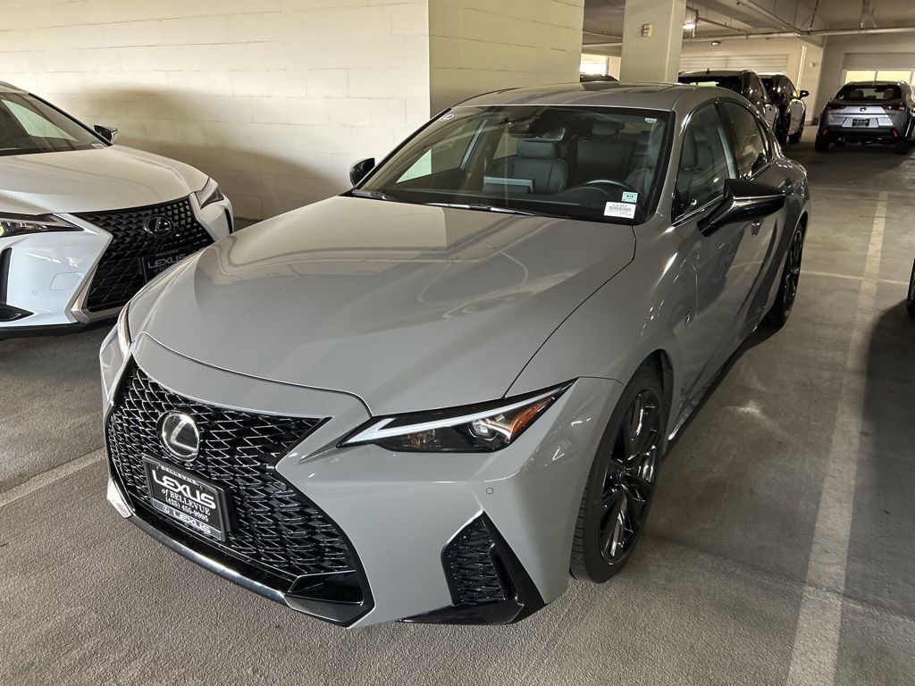 2025 LEXUS IS