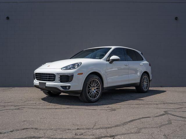 2017 PORSCHE Cayenne