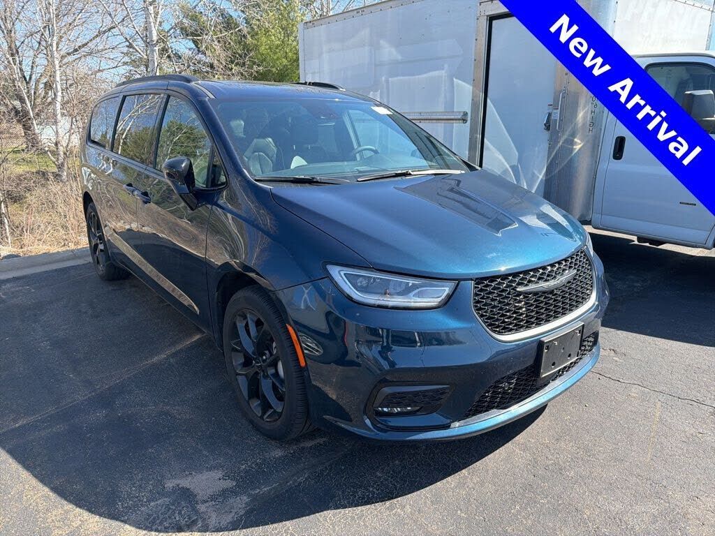 2025 CHRYSLER Pacifica