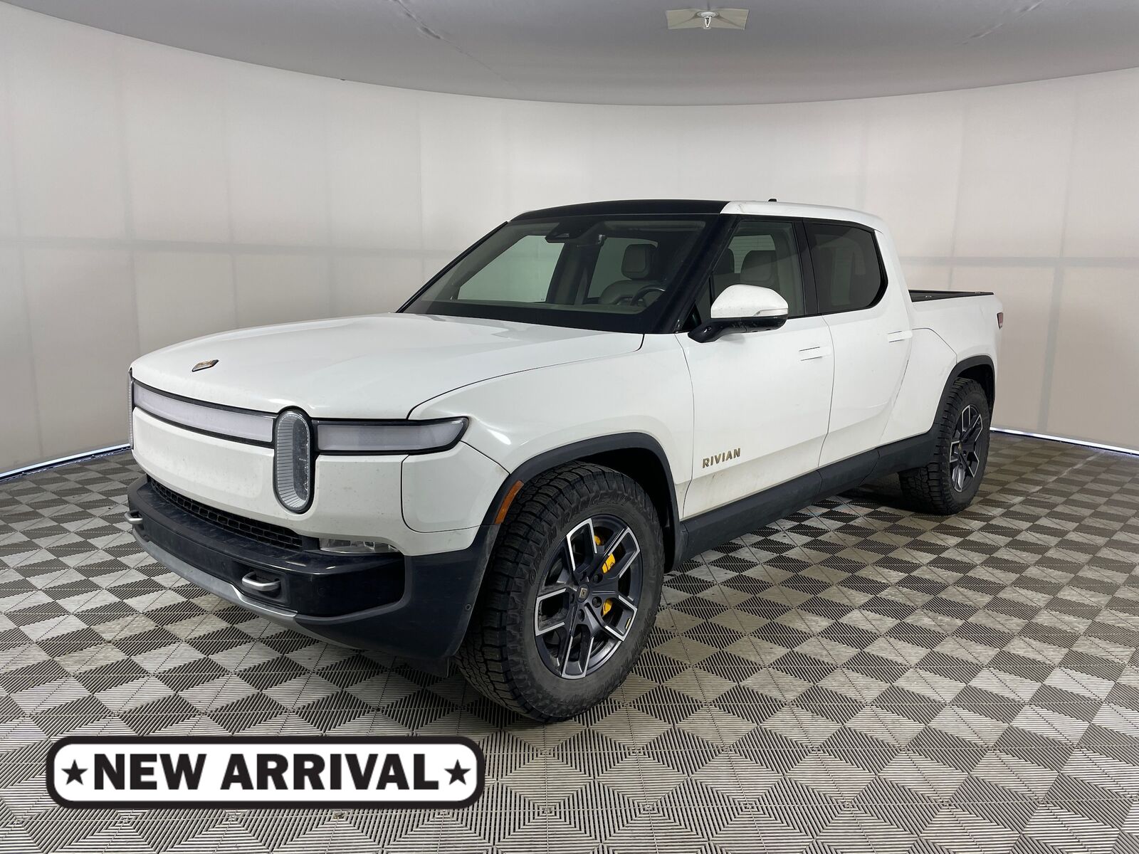 2022 RIVIAN R1T