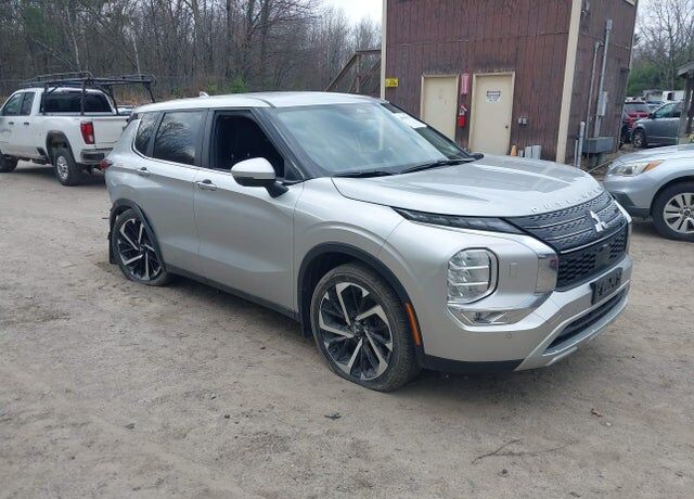 2023 MITSUBISHI Outlander