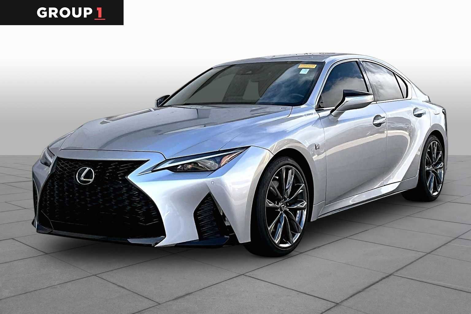 2022 LEXUS IS
