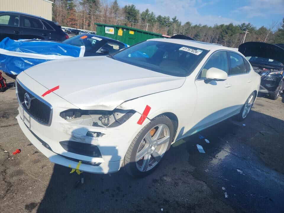 2018 VOLVO S90