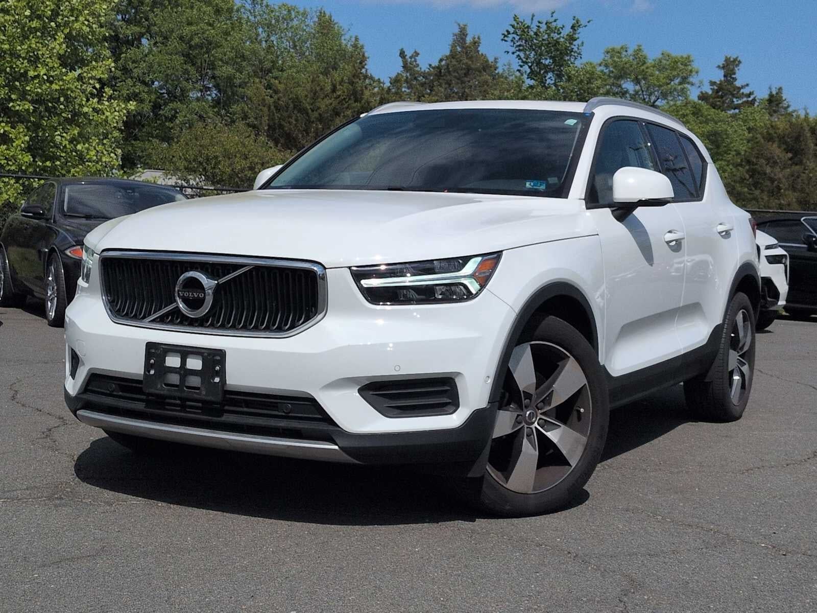2019 VOLVO XC40