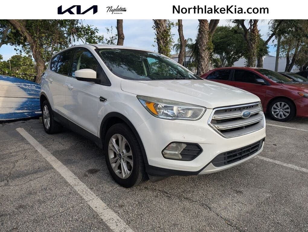 2017 FORD Escape