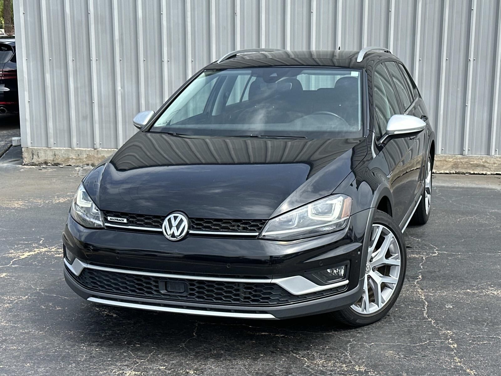 2017 VOLKSWAGEN Golf Alltrack