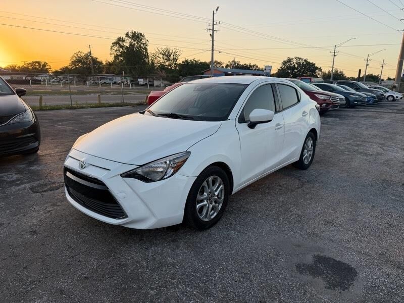 2017 TOYOTA Yaris