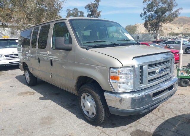 2011 FORD E-350