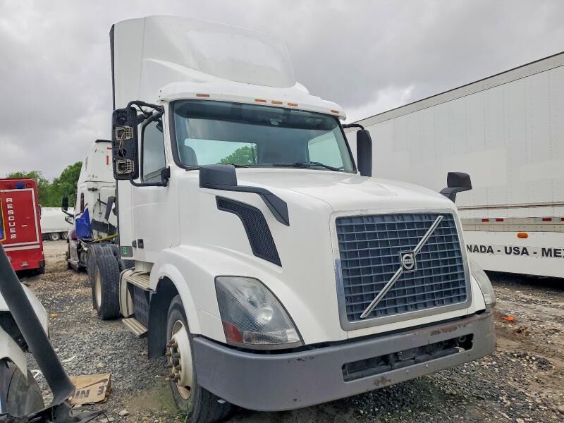 2016 VOLVO TRUCK VNL