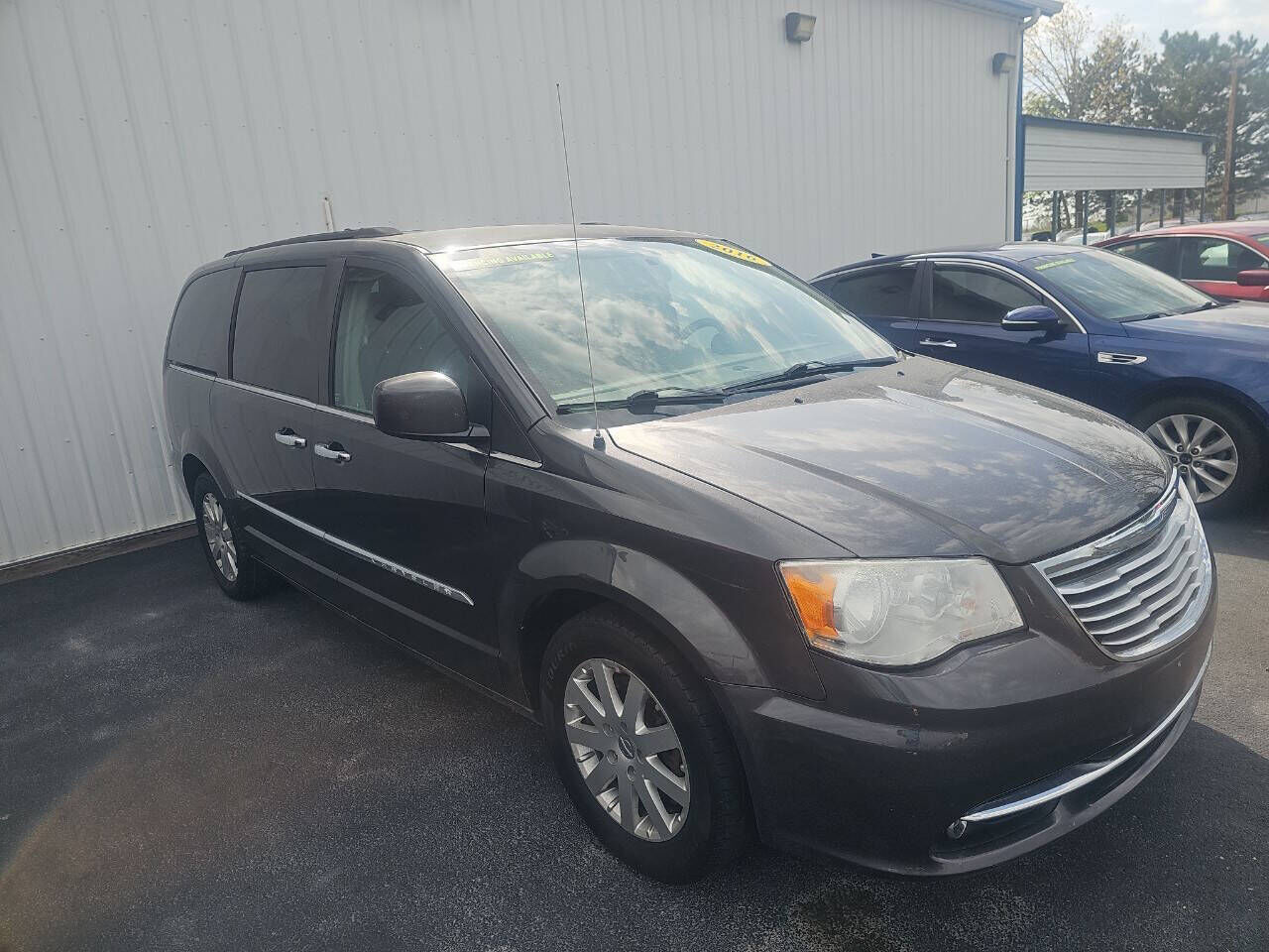 2016 CHRYSLER Town and Country