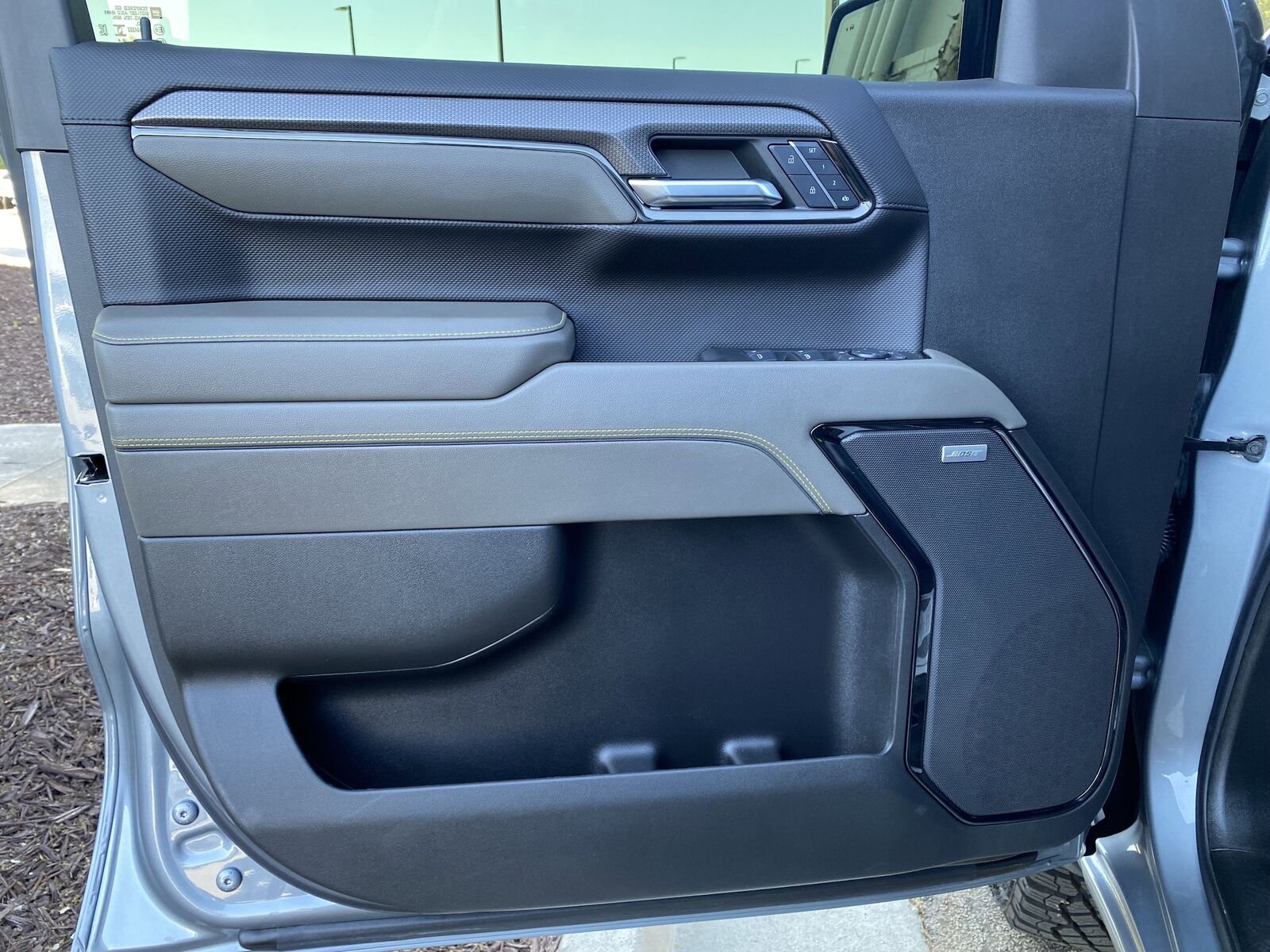 2024 CHEVROLET Silverado