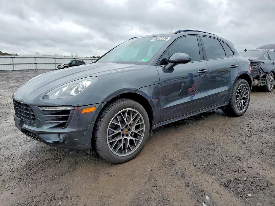 2017 PORSCHE Macan