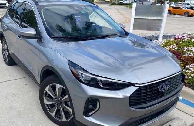 2023 FORD Escape