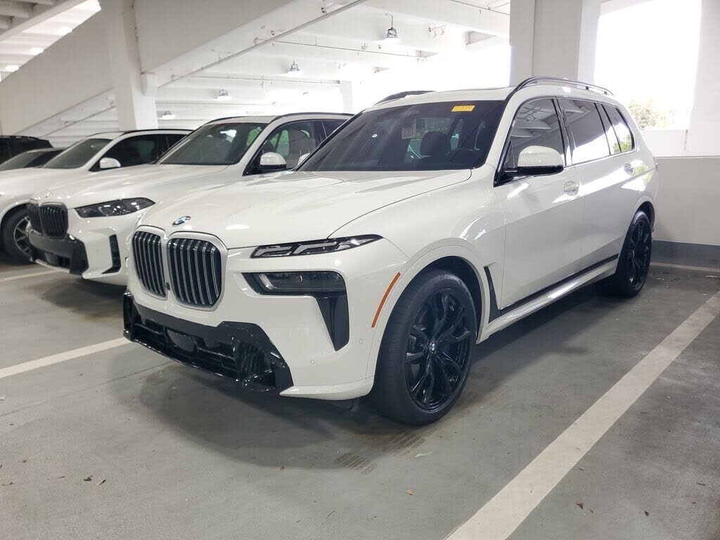 2023 BMW X7