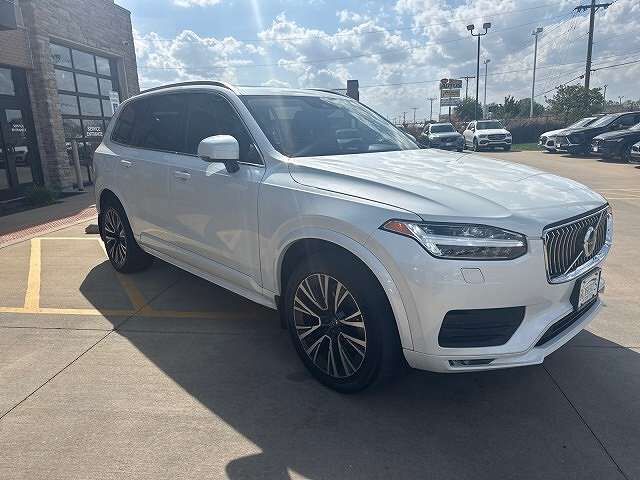 2022 VOLVO XC90