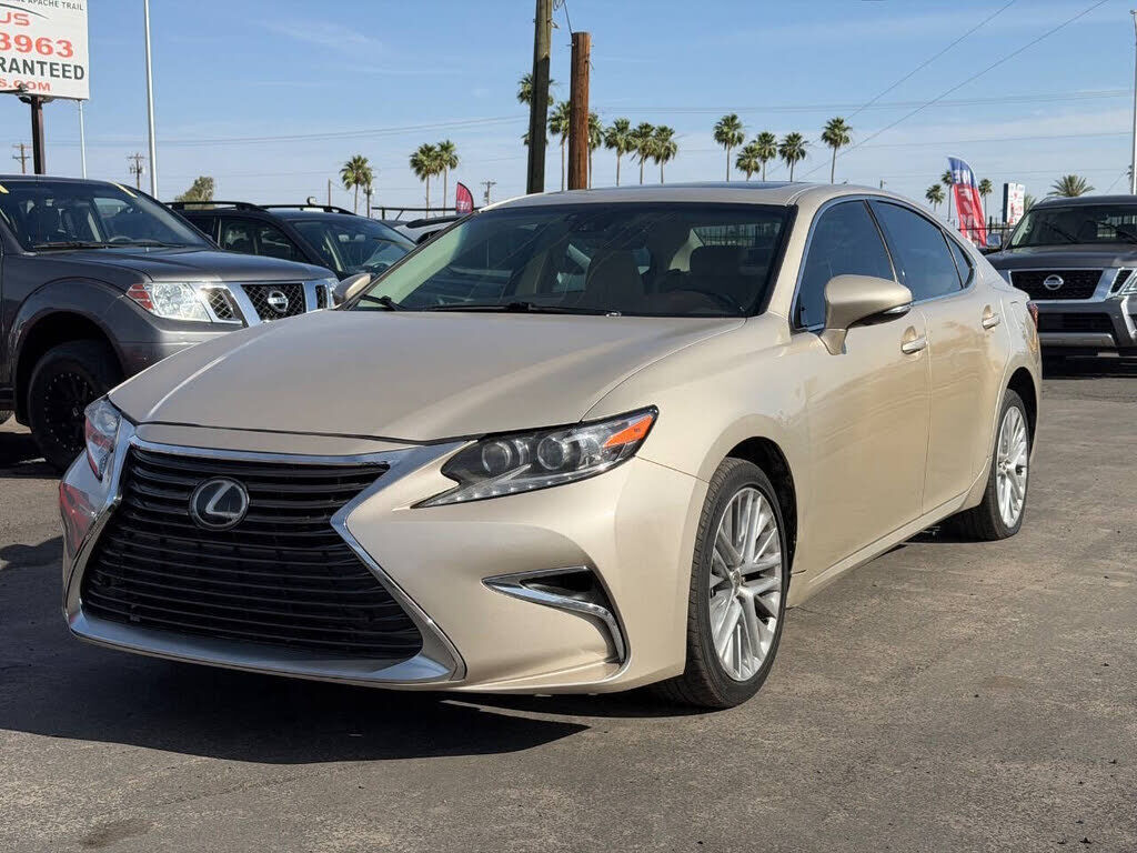 2016 LEXUS ES