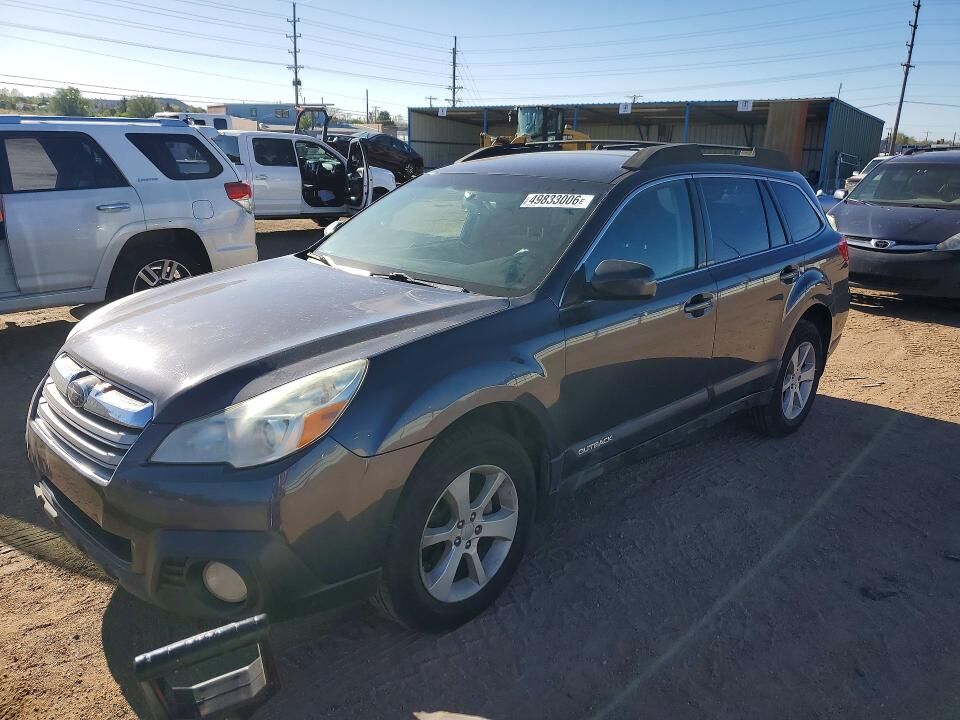 2013 SUBARU Outback