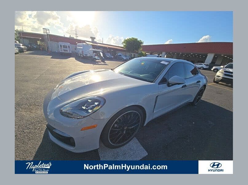 2023 PORSCHE Panamera