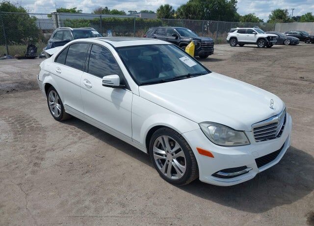 2013 MERCEDES-BENZ C-Class
