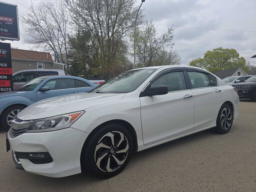 2017 HONDA Accord
