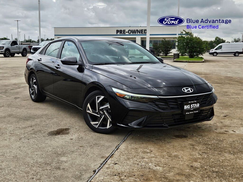 2025 HYUNDAI Elantra