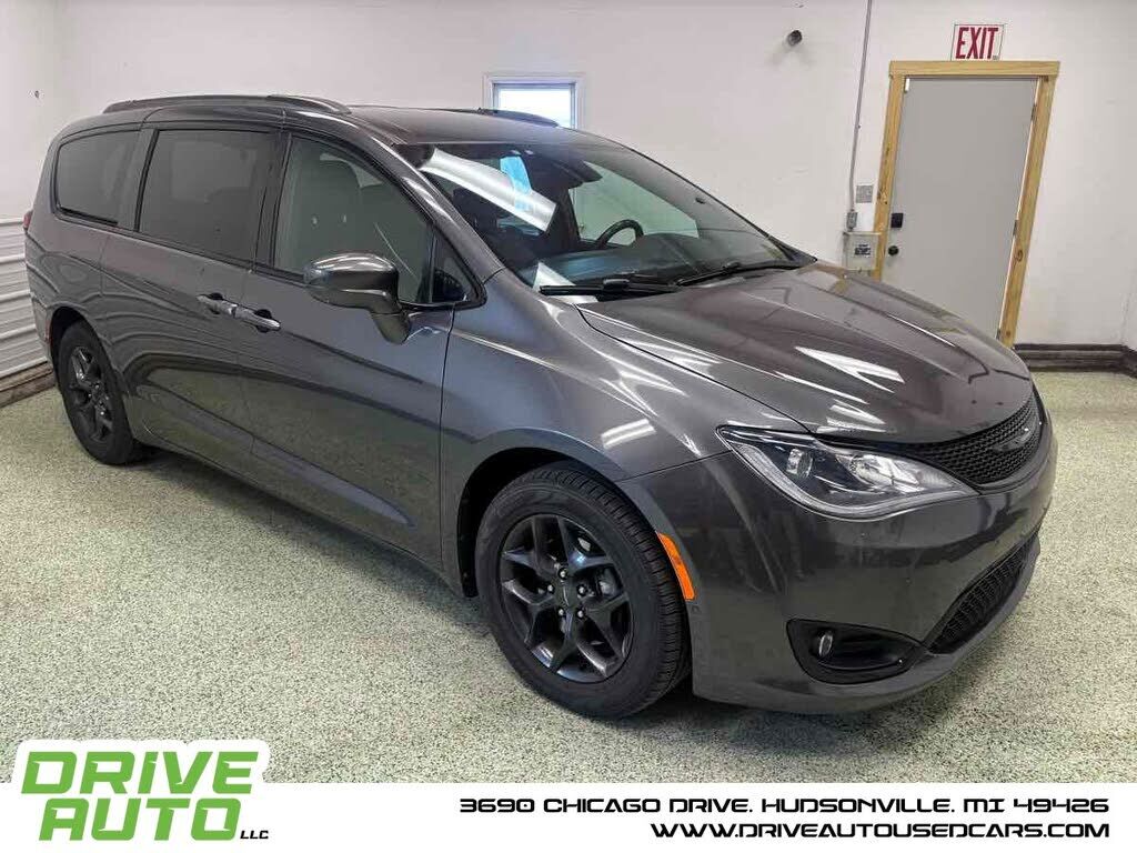 2019 CHRYSLER Pacifica