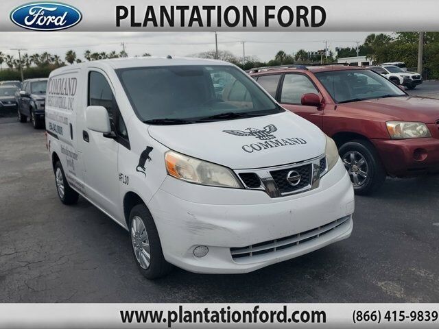 2014 NISSAN NV200