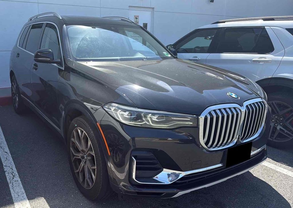 2022 BMW X7