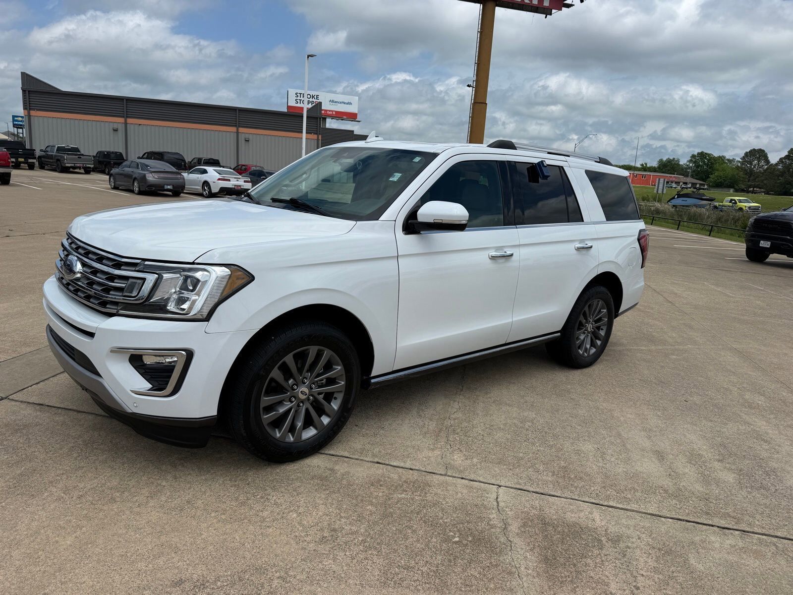 2021 FORD Expedition