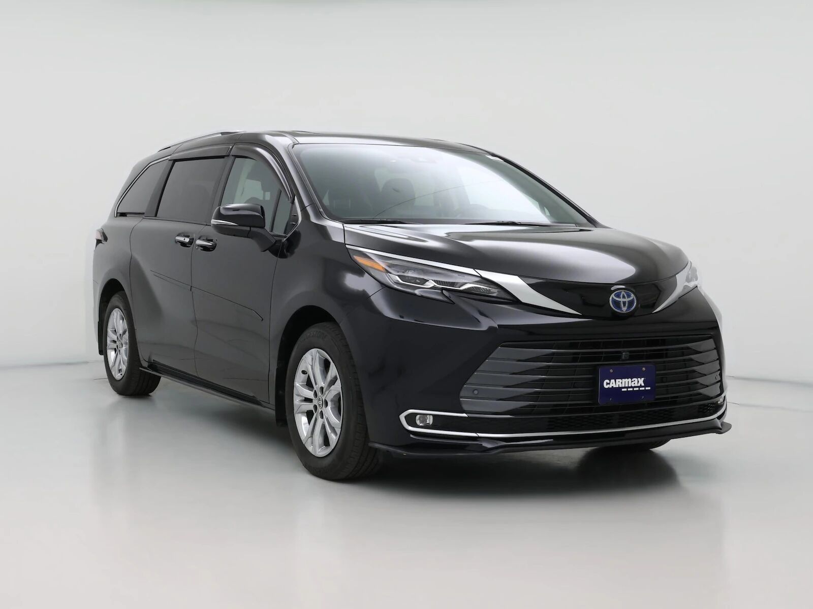 2024 TOYOTA Sienna