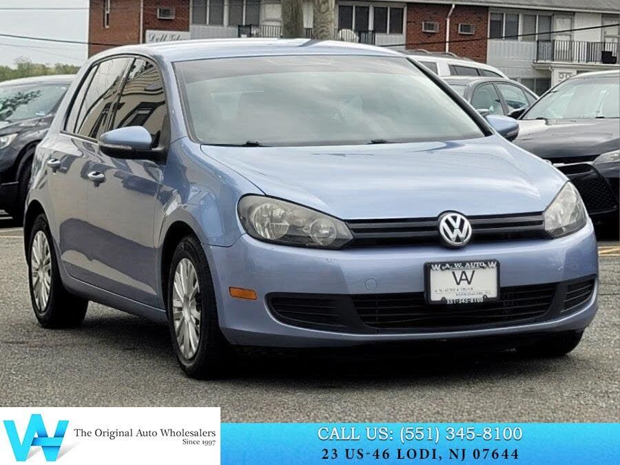 2011 VOLKSWAGEN Golf