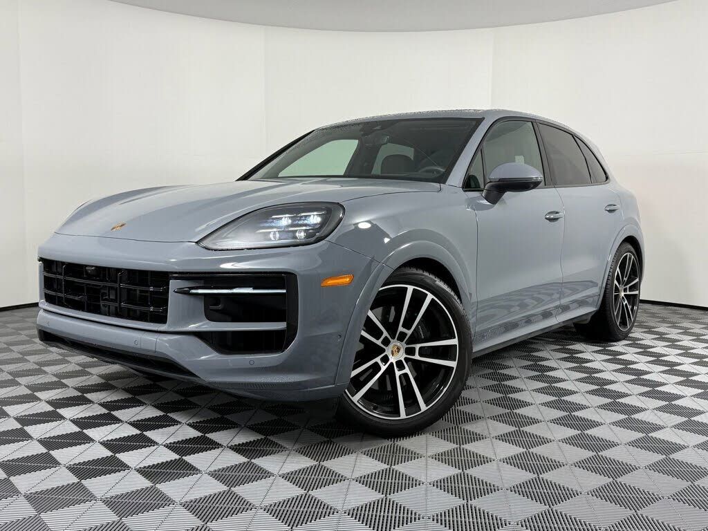 2026 PORSCHE Cayenne