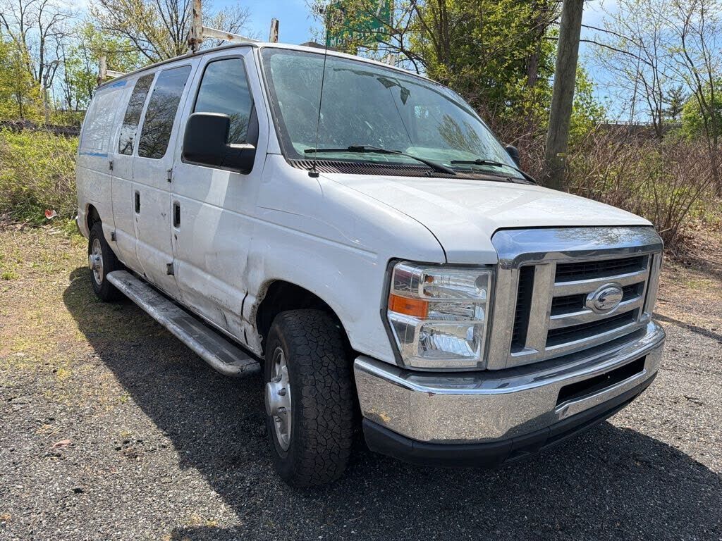 2014 FORD E-250