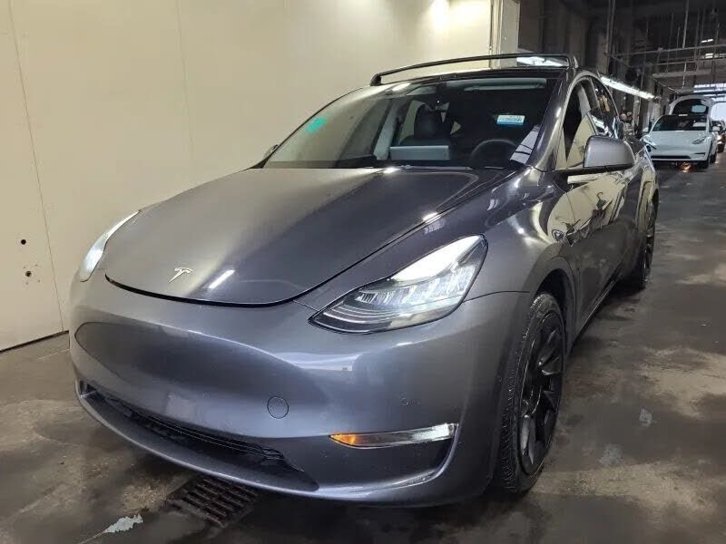 2022 TESLA Model Y