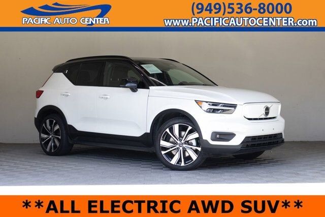 2021 VOLVO XC40